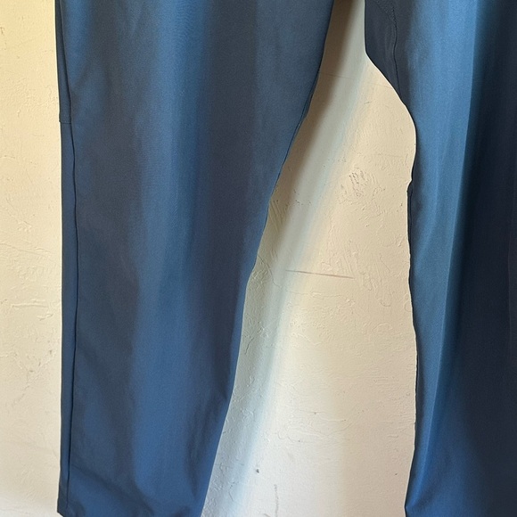 Lululemon Men’s Blue Active Wear Pants (Damaged) Front Zip and 5 Pockets Sz 36 - Picture 2 of 10